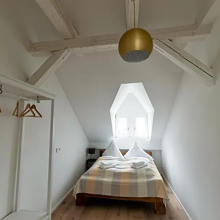 Apartment Loft Im Dachgeschoss Der Haeselburg Mit Weitblick Gera