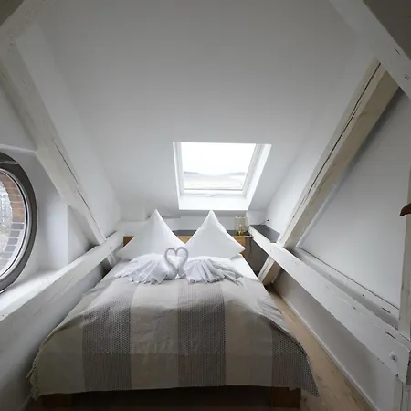 Loft Im Dachgeschoss Der Haeselburg Mit Weitblick Daire Gera